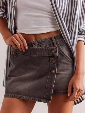 We The Free Wynn Charcoal Asymmetrical Button-Front Denim Mini Skirt Size 33